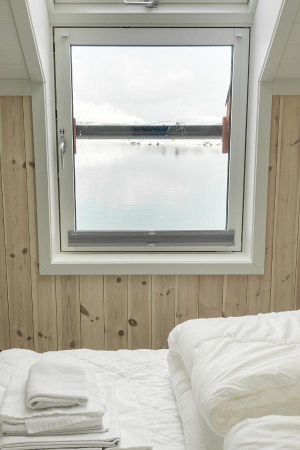 Gravdal  Brand New Nappstraumen Seaview Cabinヴィラ エクステリア 写真